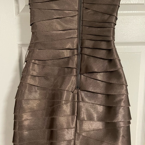 Y2K layered brown mini bandage dress by Bebe size XS NWOT - Picture 3 of 3